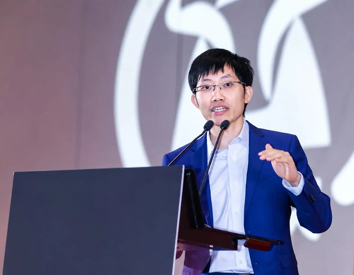 DeepSeek Founder Liang Wenfeng Becomes World's Richest AI Founder