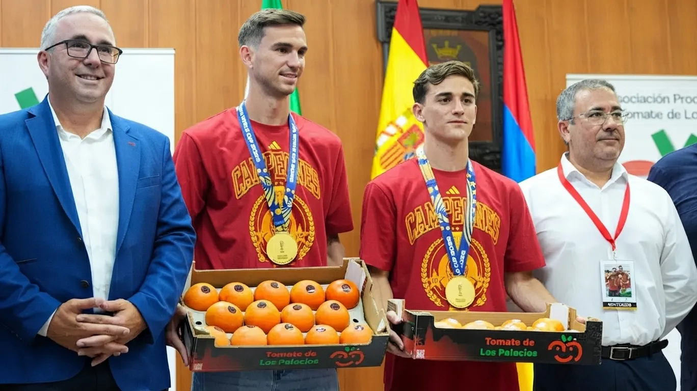 Spain’s World Cup Winners Honored with Tomatoes Equal to Their Body Weight