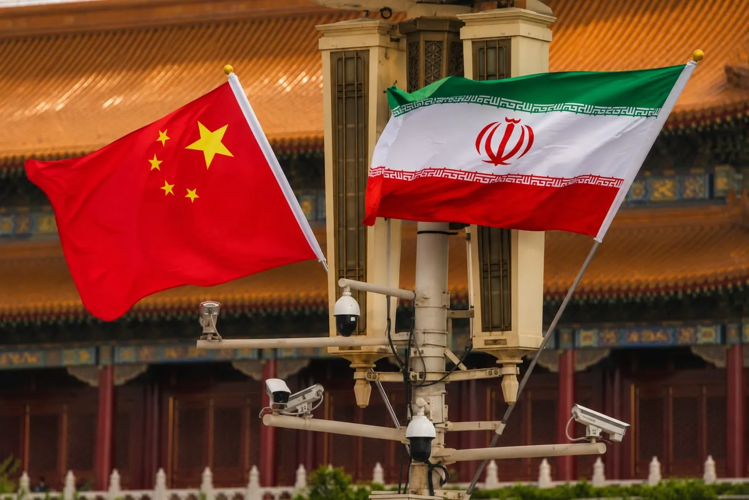 Iran Reaffirms Position Against Negotiations with the United States Amid Regional Tensions