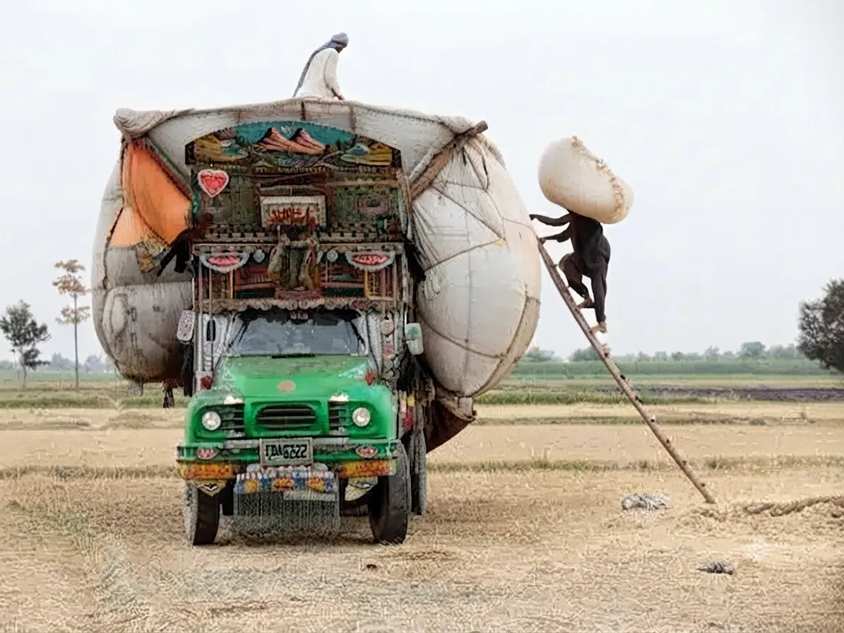 Goods Transporters Suspend Nine-Day Nationwide Strike for 40 Days Following Government Assurances
